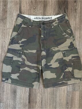 Abercrombie & Fitch Men's Camo Cargo Shorts